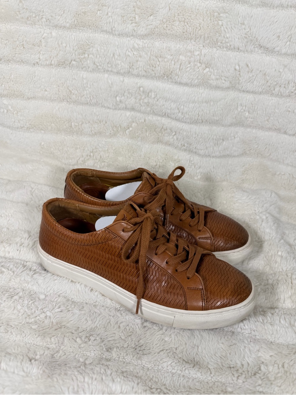 Wolf and shepherd Men’s shoes Woven Leather Pattern Size 8 Brown Cognac RARE